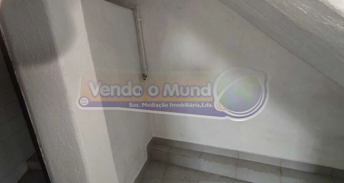 Moradia T2 para Venda em Mora Foto 15