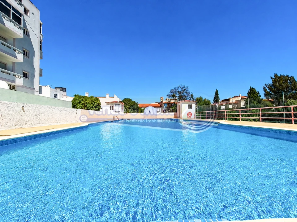 Apartamento T2 para Venda em Alvor Foto 2