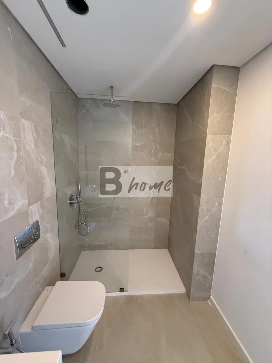 Apartamento T1 para Venda em Charneca de Caparica e Sobreda Foto 12