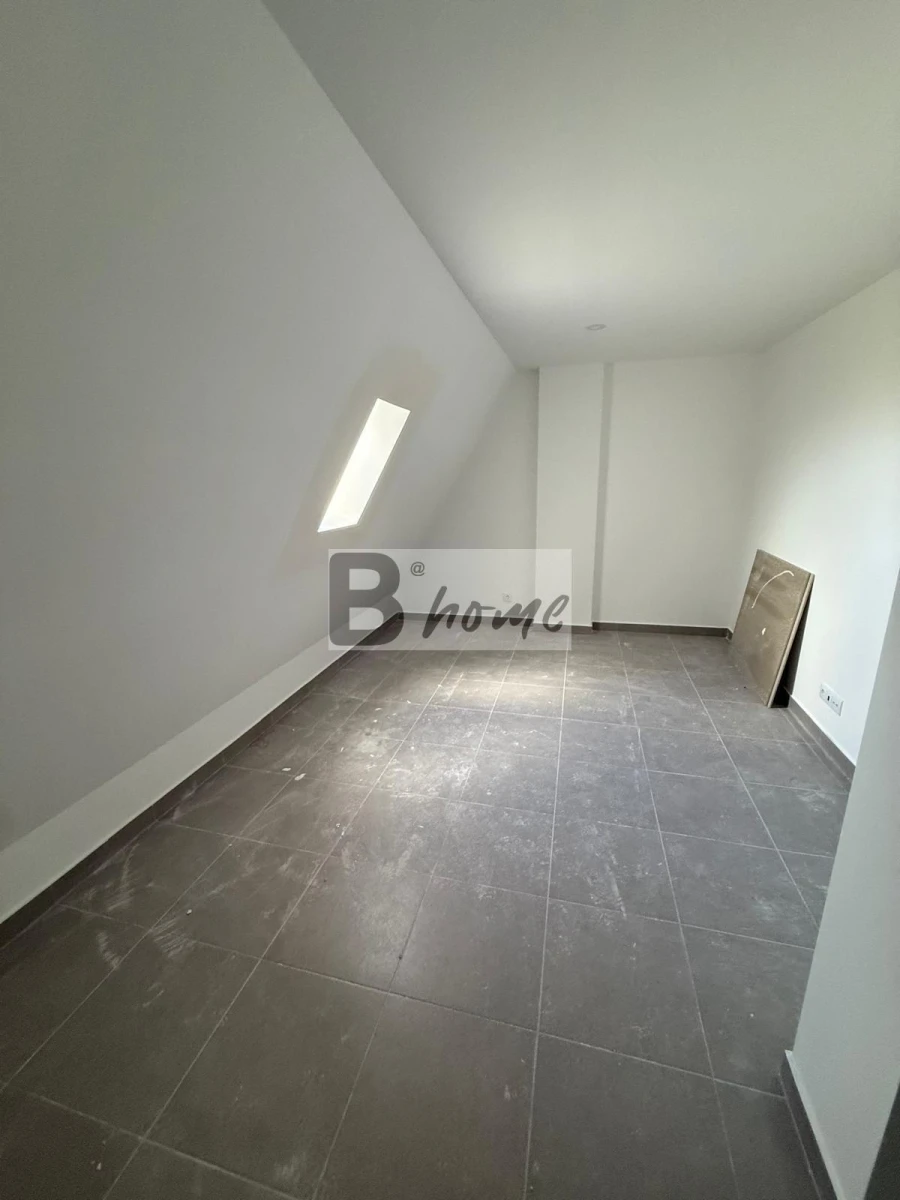 Apartamento T1 para Venda em Charneca de Caparica e Sobreda Foto 18