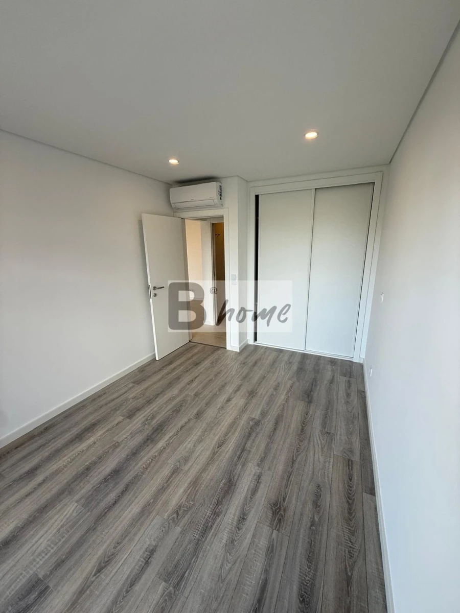 Apartamento T1 para Venda em Charneca de Caparica e Sobreda Foto 4