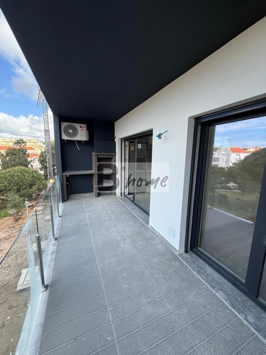 Apartamento T1 para Venda em Charneca de Caparica e Sobreda Foto 2