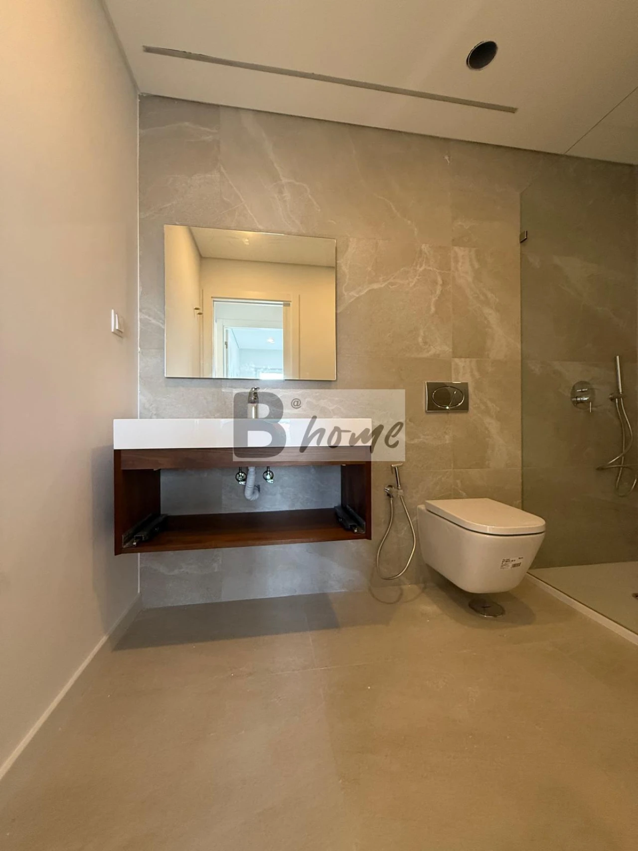 Apartamento T1 para Venda em Charneca de Caparica e Sobreda Foto 11