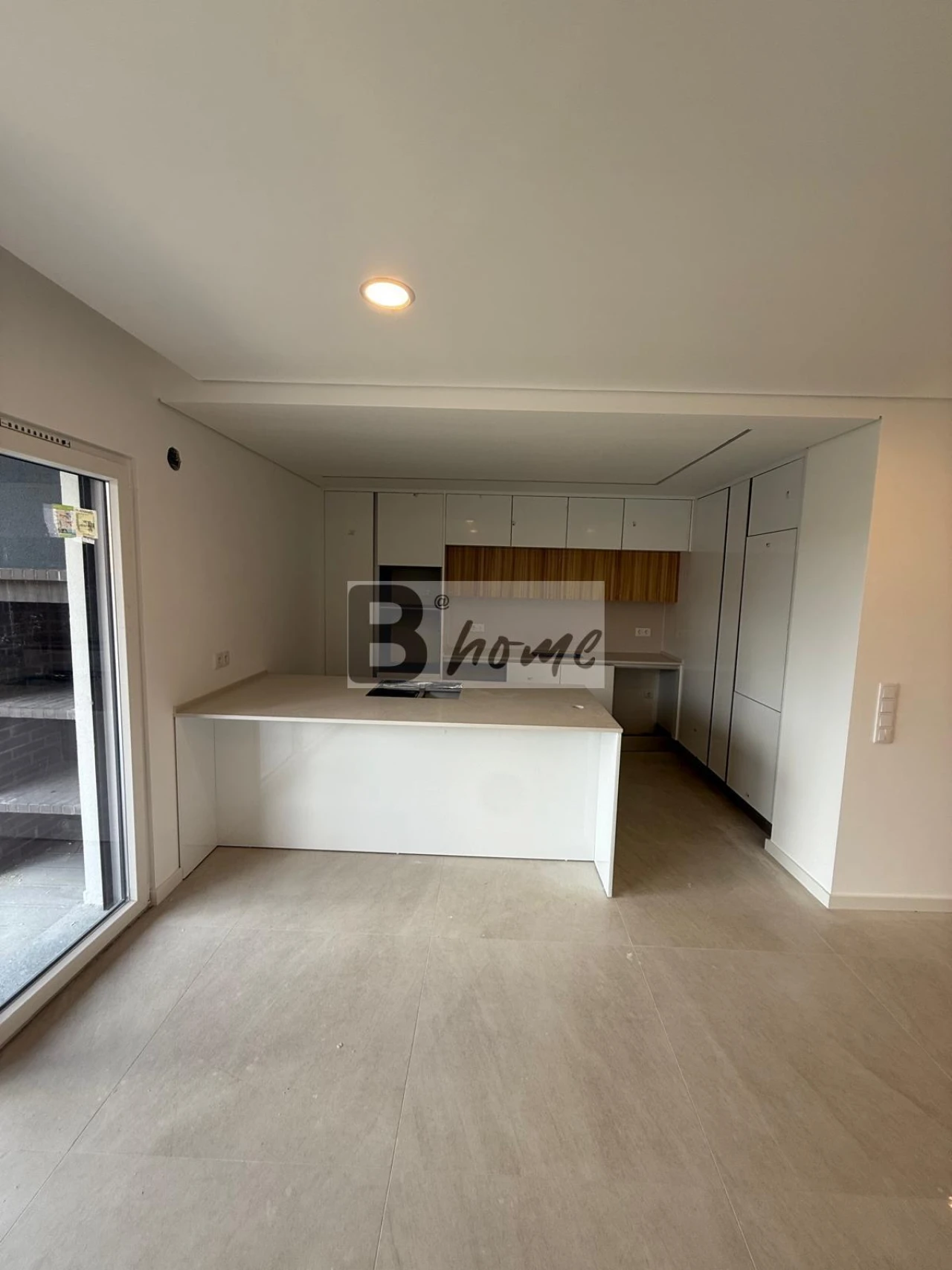 Apartamento T1 para Venda em Charneca de Caparica e Sobreda Foto 8