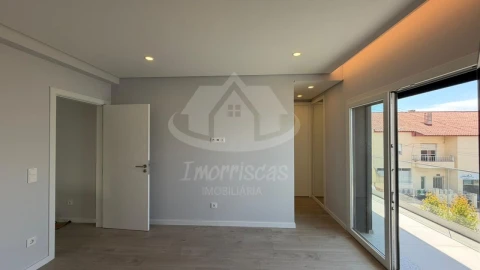 Moradia T3 para Venda em Santa Iria de Azoia, São João da Talha e Bobadela