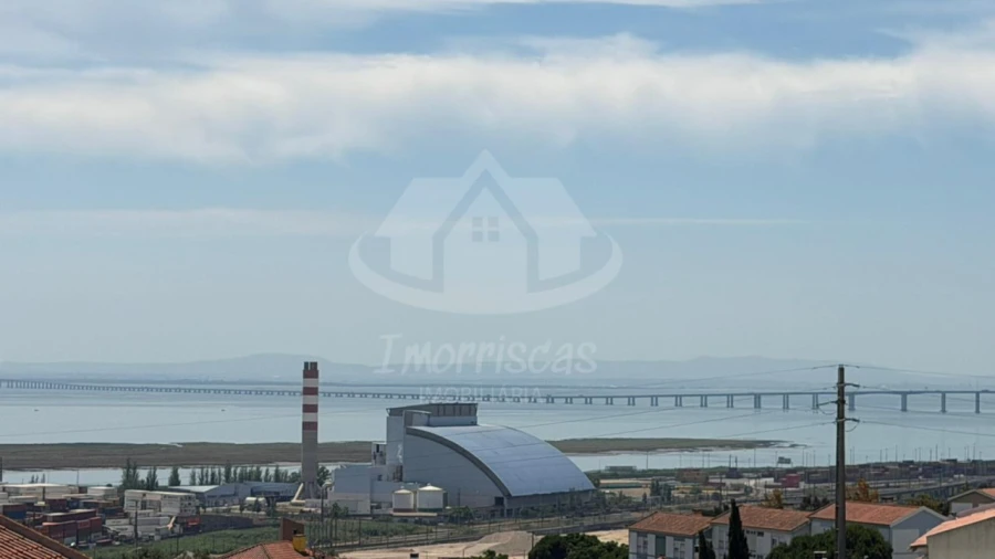 Moradia T3 para Venda em Santa Iria de Azoia, São João da Talha e Bobadela Foto 70