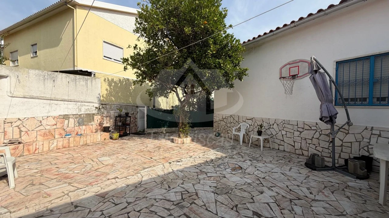 Moradia T3 para Venda em Santa Iria de Azoia, São João da Talha e Bobadela Foto 28