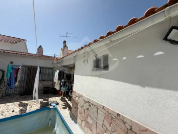 Moradia T3 para Venda em Santa Iria de Azoia, São João da Talha e Bobadela