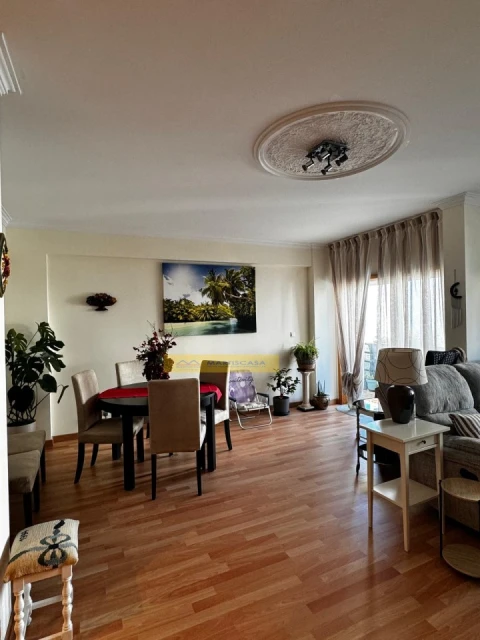 Apartamento T3 para Arrendamento em Mina de Água