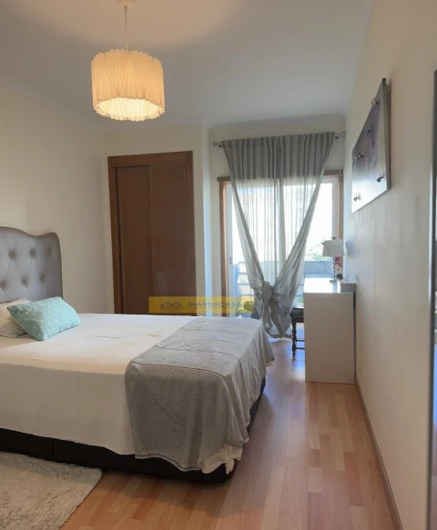 Apartamento T3 para Arrendamento em Mina de Água
