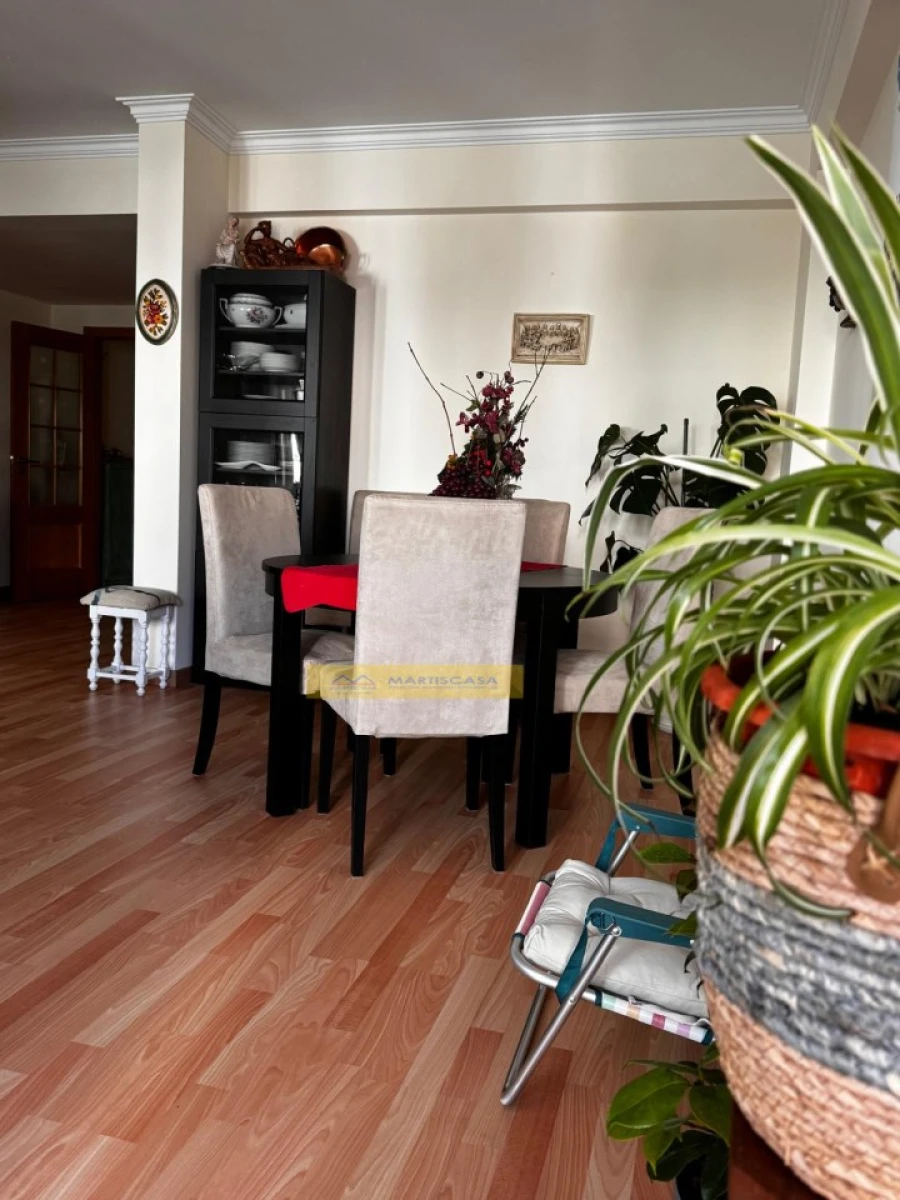 Apartamento T3 para Arrendamento em Mina de Água Foto 4