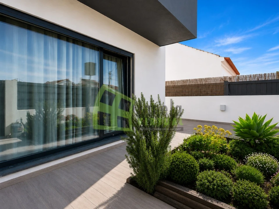 Moradia T3 para Venda em Quinta do Conde Foto 4