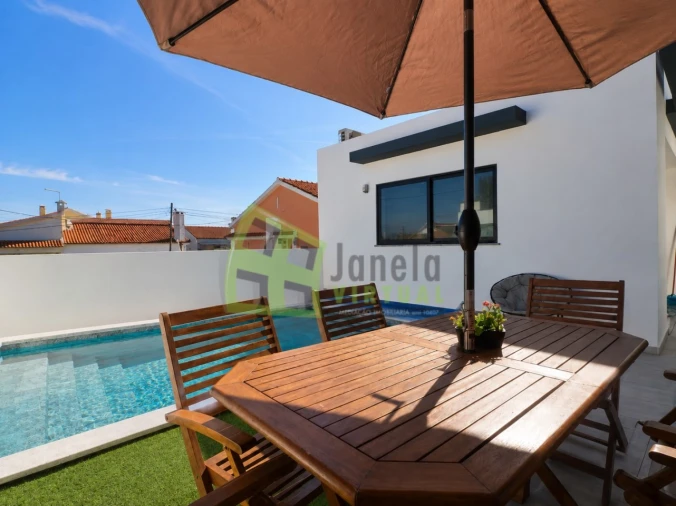Moradia T3 para Venda em Quinta do Conde Foto 3