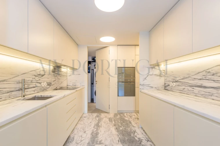 Apartamento T3 para Venda em Misericórdia Foto 9