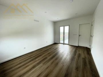 Moradia T6 para Venda em A dos Cunhados e Maceira