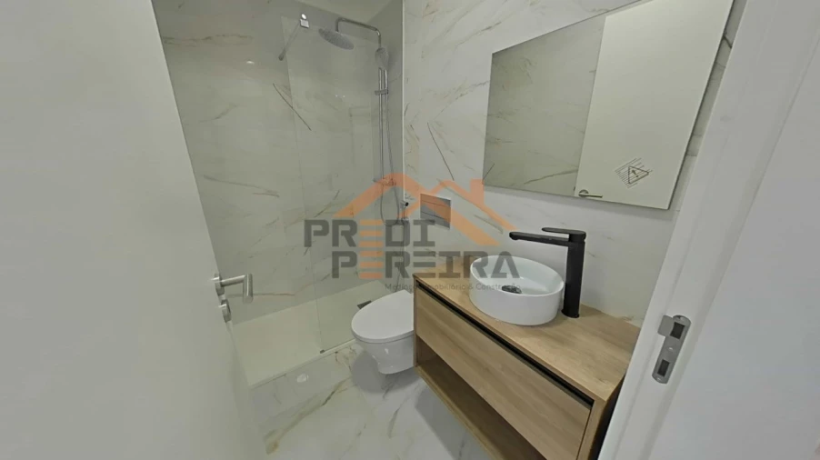 Apartamento T3 para Venda em Santo António dos Cavaleiros e Frielas Foto 5
