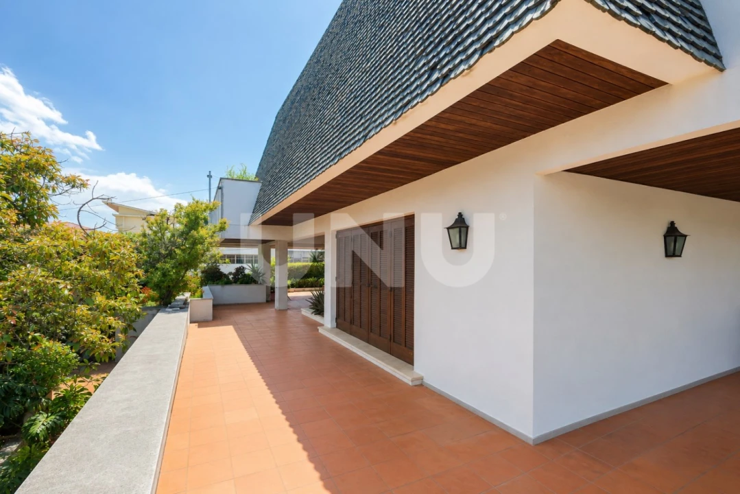 Moradia T6 para Venda em São João da Madeira Foto 48