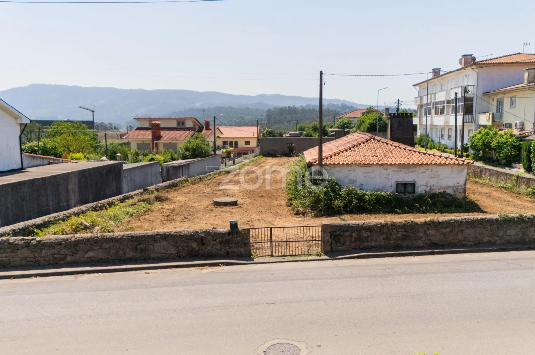 Moradia T1 para Venda em Manhente Foto 1