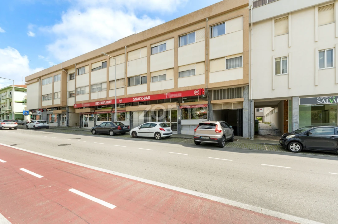 Apartamento T2 para Venda em Espinho Foto 2