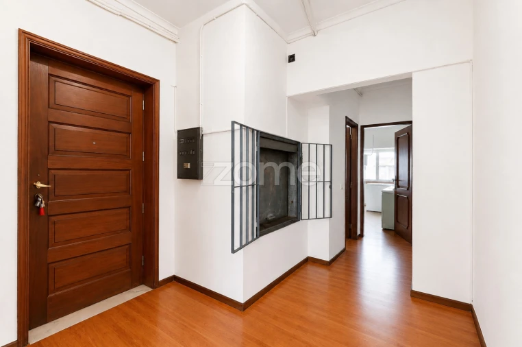 Apartamento T2 para Venda em Espinho Foto 3