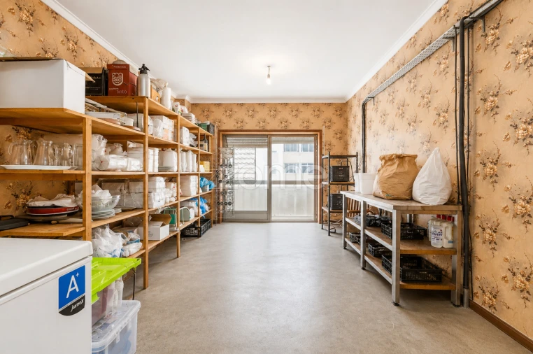 Apartamento T2 para Venda em Espinho Foto 7