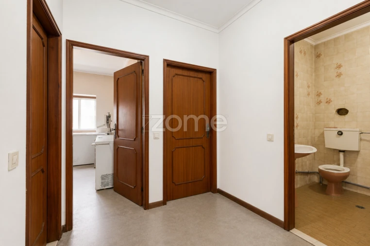 Apartamento T2 para Venda em Espinho Foto 9