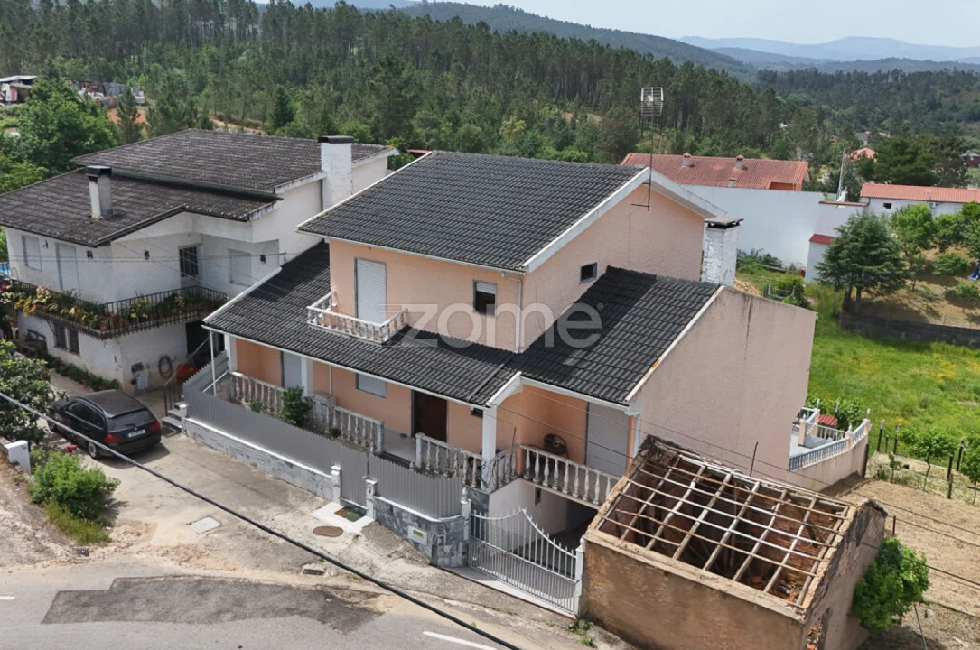 Moradia T6 para Venda em Secarias Foto 31