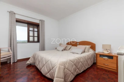 Moradia T6 para Venda em Secarias
