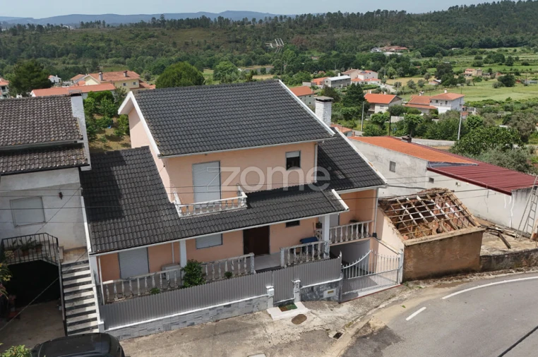 Moradia T6 para Venda em Secarias Foto 32