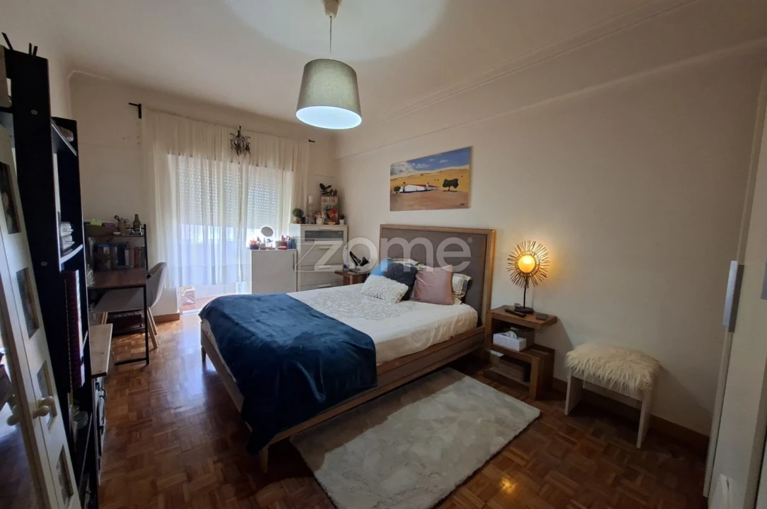 Apartamento T2 para Venda em Algueirão-Mem Martins Foto 3