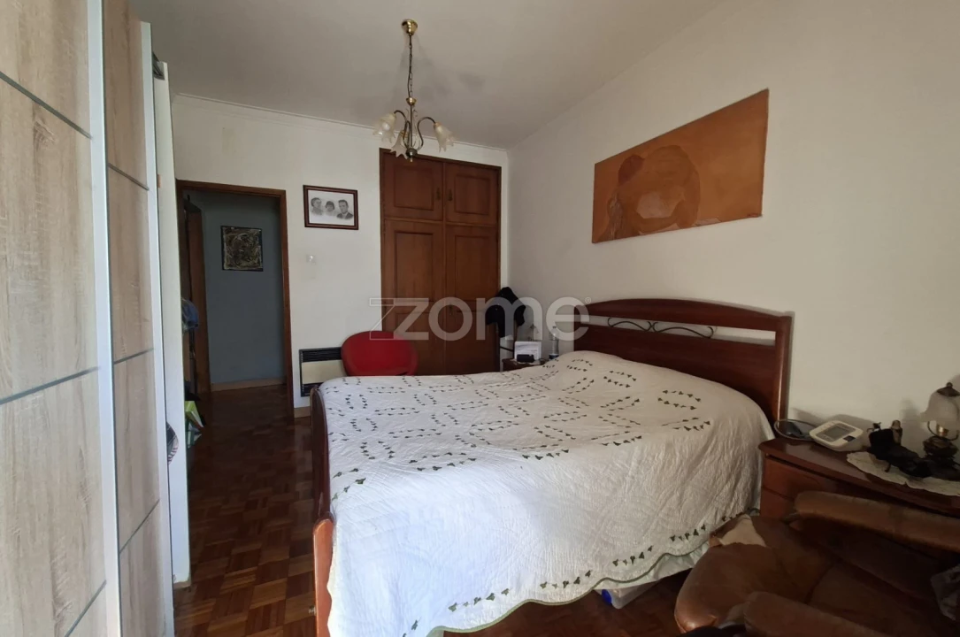 Apartamento T2 para Venda em Algueirão-Mem Martins Foto 14
