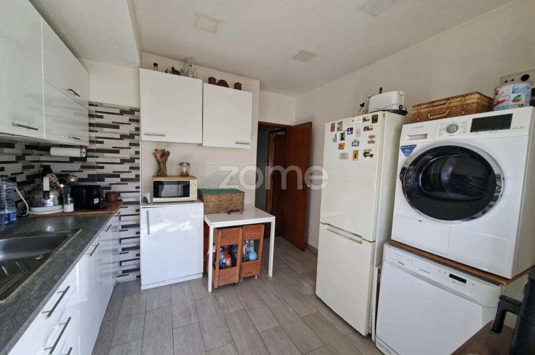 Apartamento T2 para Venda em Algueirão-Mem Martins Foto 1