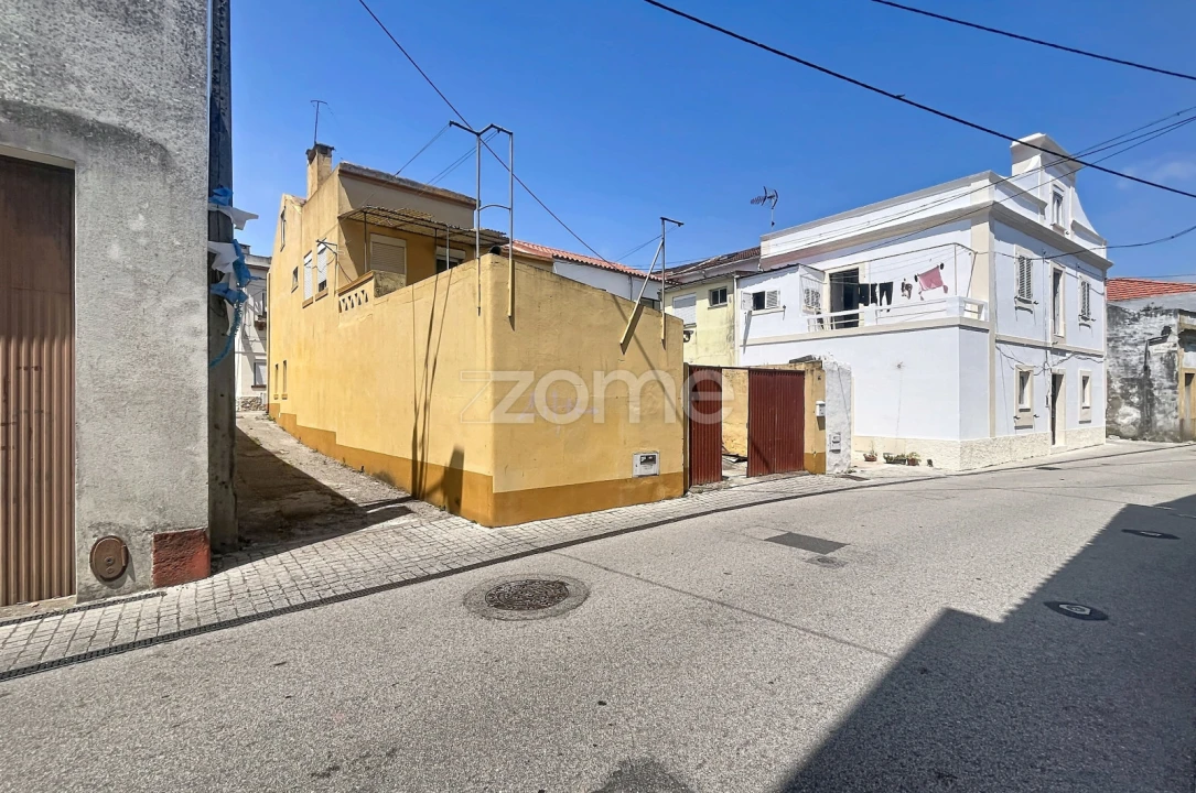 Moradia T3 para Venda em Tavarede Foto 2