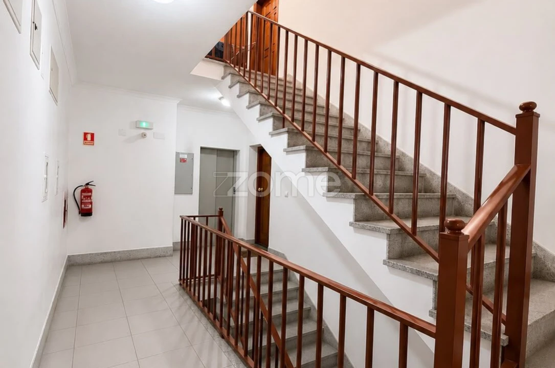 Apartamento T2 para Venda em Campo Foto 2