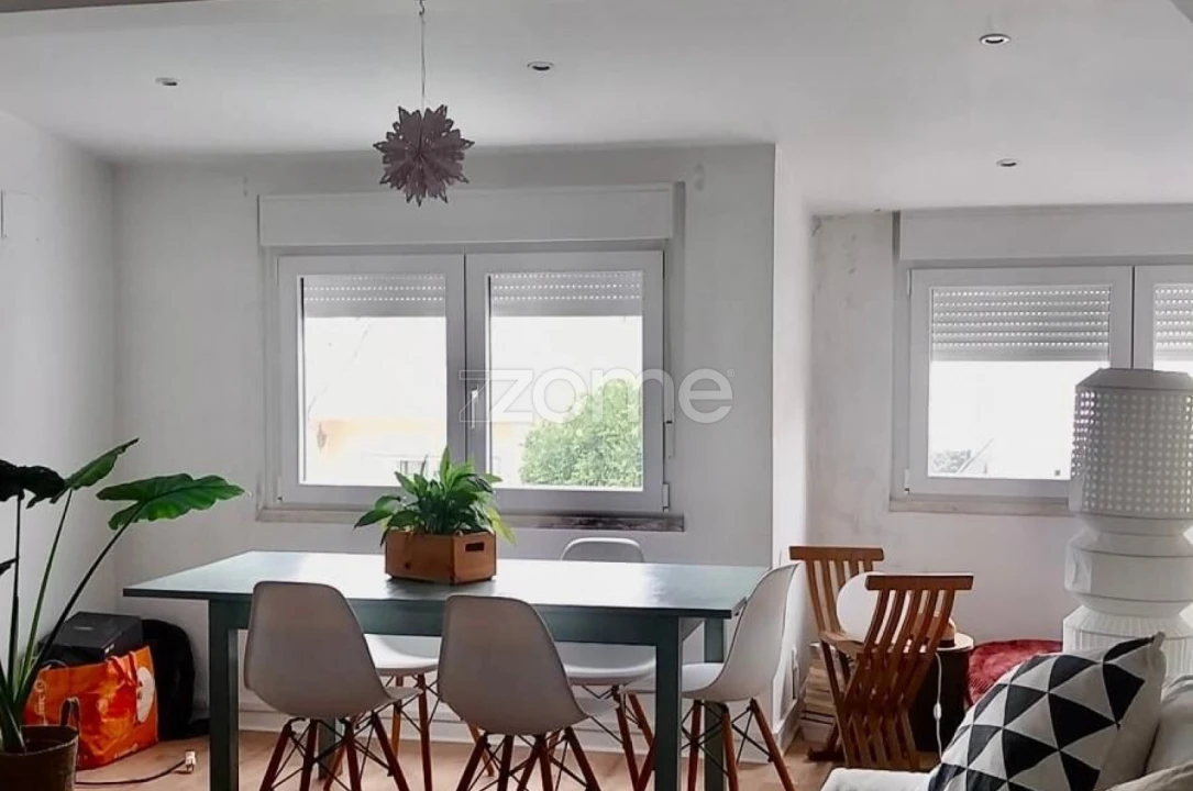 Apartamento T2 para Venda em São Domingos de Rana Foto 14