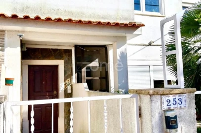 Apartamento T2 para Venda em São Domingos de Rana
