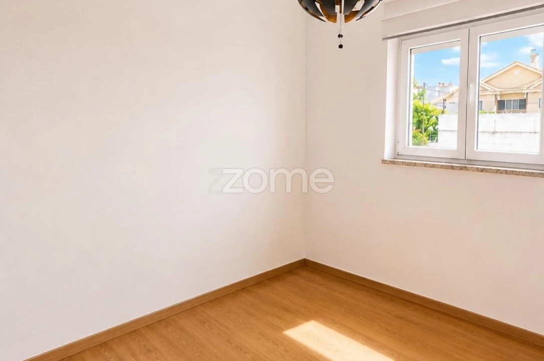 Apartamento T2 para Venda em São Domingos de Rana Foto 12