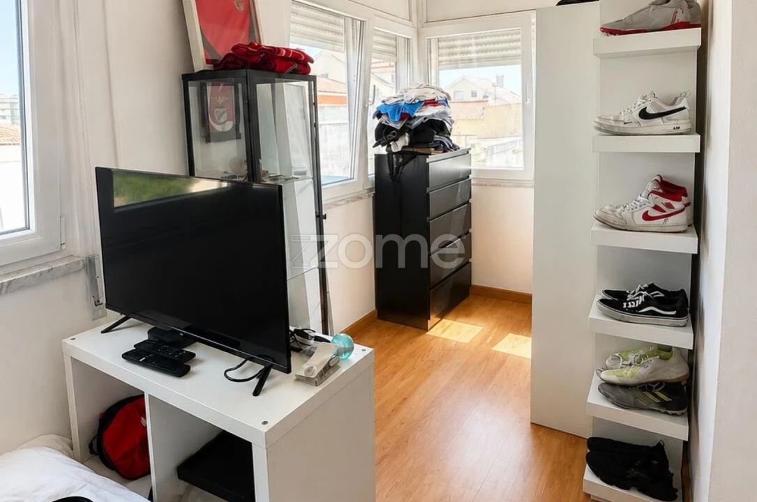Apartamento T2 para Venda em São Domingos de Rana Foto 13