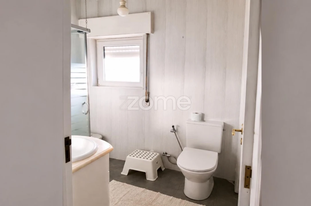 Apartamento T2 para Venda em São Domingos de Rana Foto 15