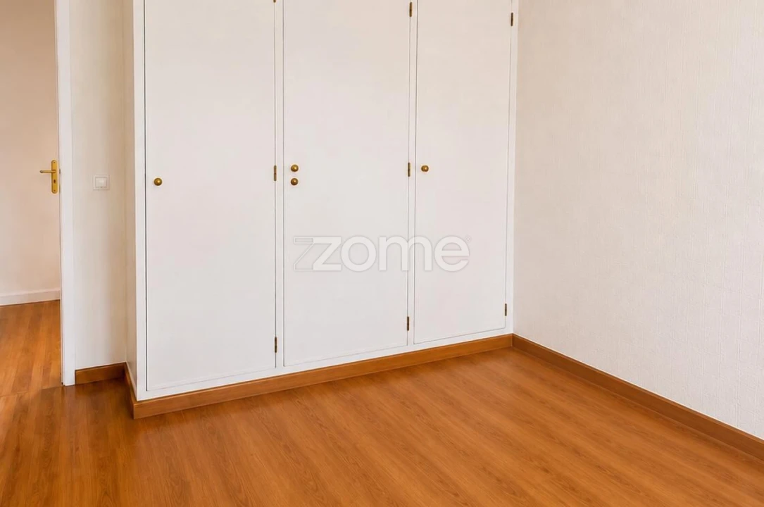 Apartamento T2 para Venda em São Domingos de Rana Foto 10