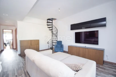Apartamento T2 para Venda em Algueirão-Mem Martins