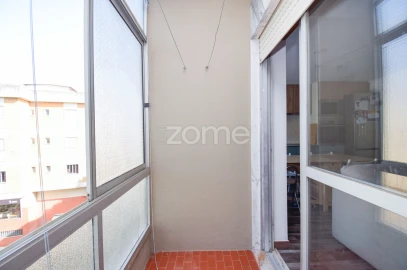 Apartamento T2 para Venda em Algueirão-Mem Martins