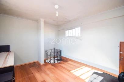 Apartamento T2 para Venda em Algueirão-Mem Martins