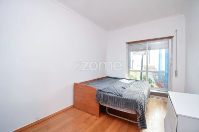 Apartamento T2 para Venda em Algueirão-Mem Martins