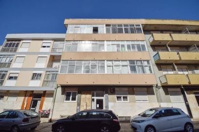 Apartamento T2 para Venda em Algueirão-Mem Martins