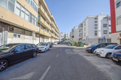 Apartamento T2 para Venda em Algueirão-Mem Martins