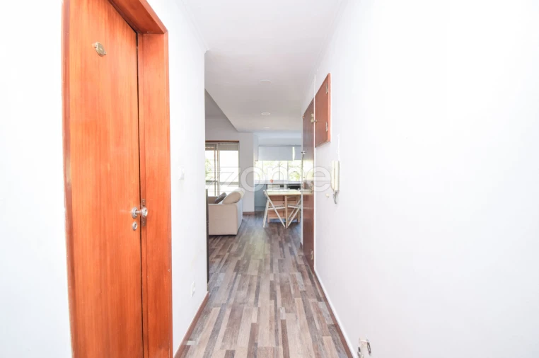 Apartamento T2 para Venda em Algueirão-Mem Martins Foto 9