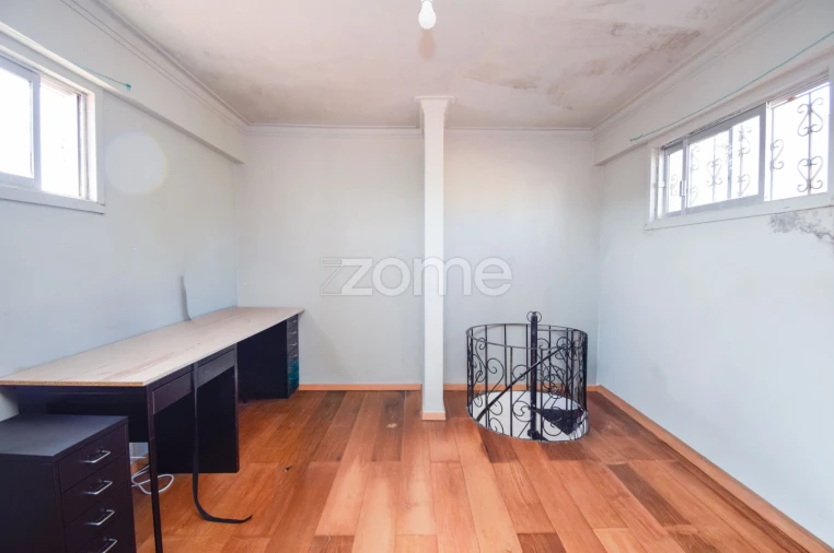 Apartamento T2 para Venda em Algueirão-Mem Martins Foto 15