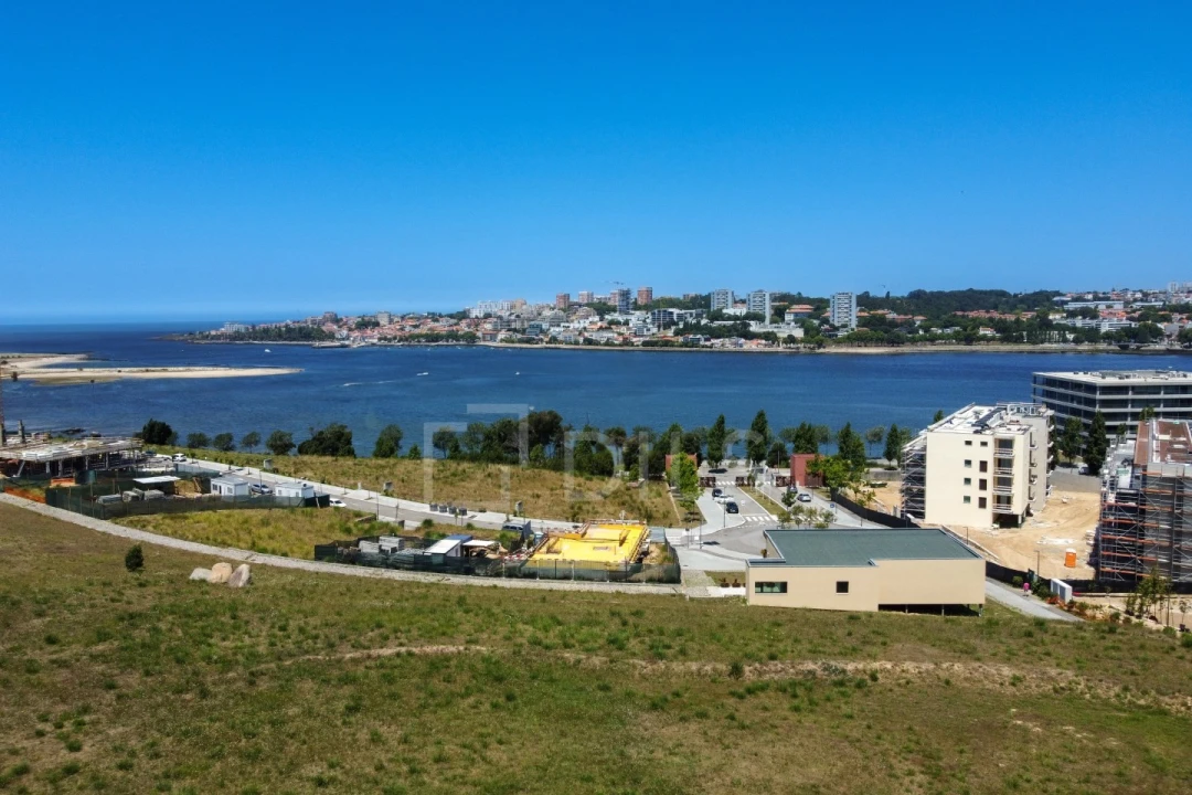 Apartamento T5 para Venda em Canidelo Foto 57