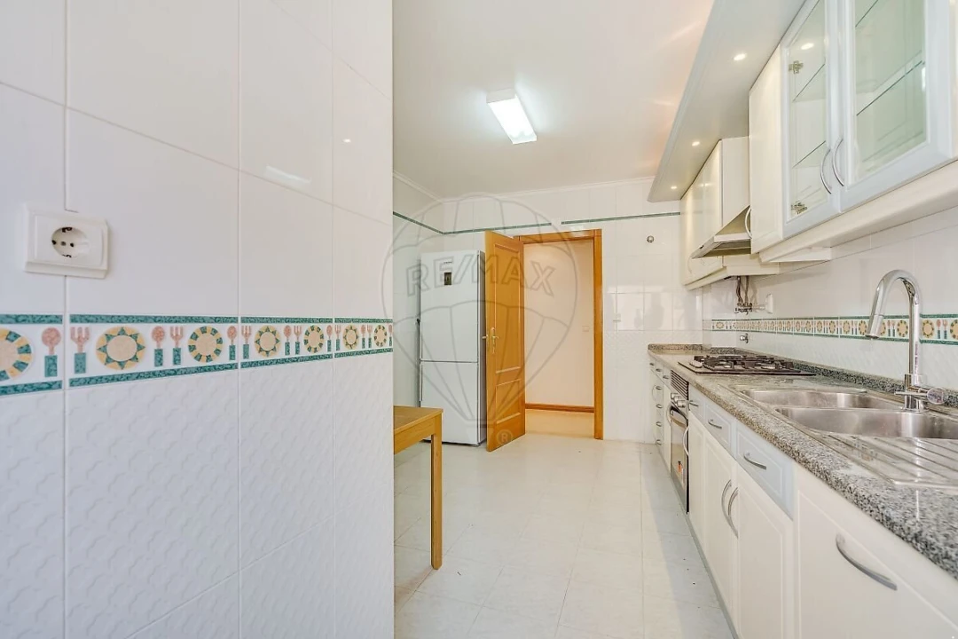 Apartamento T2 para Venda em Venteira Foto 9